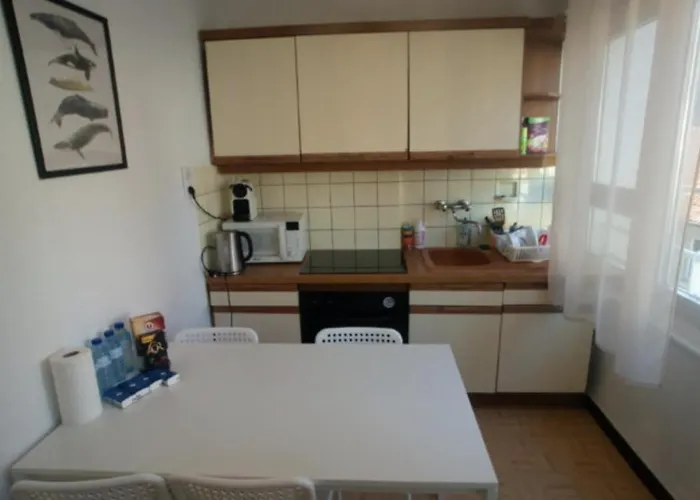 Gare Avec Parking Apartamento *